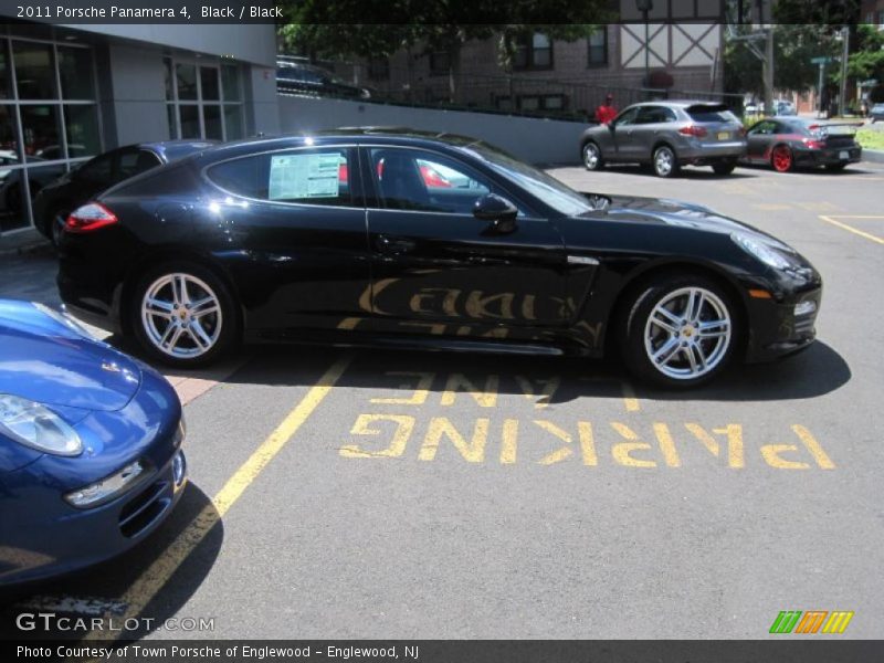 Black / Black 2011 Porsche Panamera 4