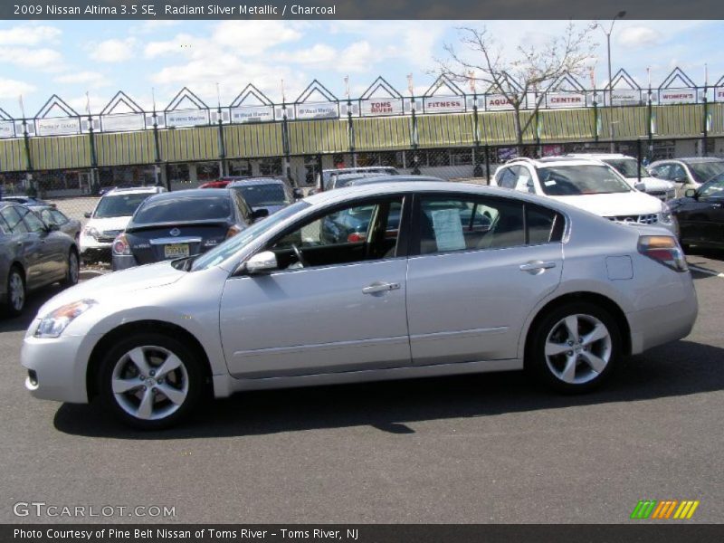 Radiant Silver Metallic / Charcoal 2009 Nissan Altima 3.5 SE