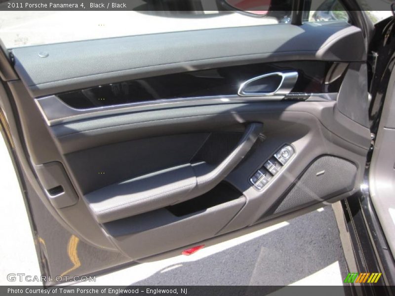 Black / Black 2011 Porsche Panamera 4