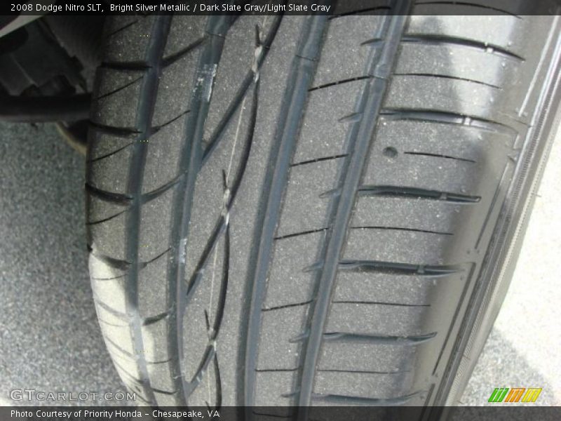 Bright Silver Metallic / Dark Slate Gray/Light Slate Gray 2008 Dodge Nitro SLT