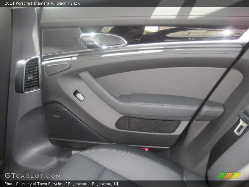 Black / Black 2011 Porsche Panamera 4