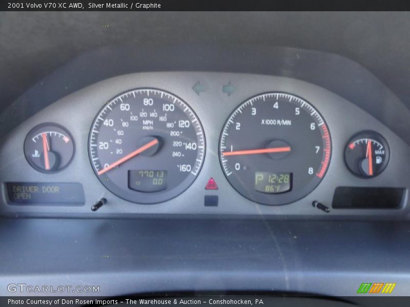 Silver Metallic / Graphite 2001 Volvo V70 XC AWD