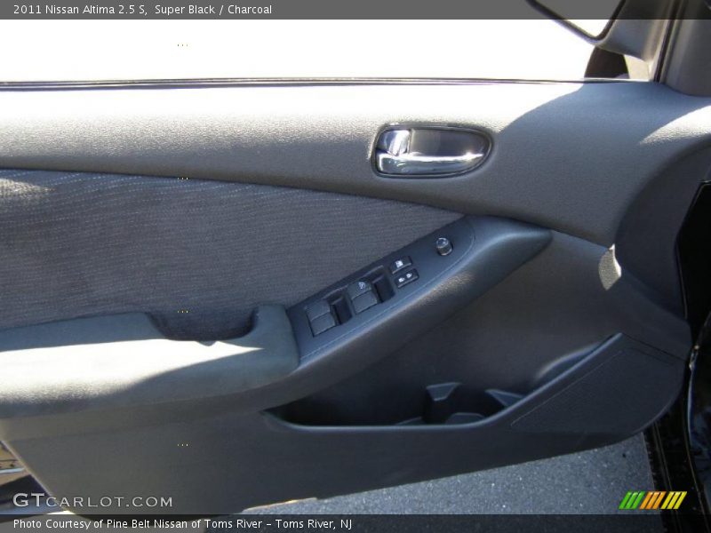 Super Black / Charcoal 2011 Nissan Altima 2.5 S