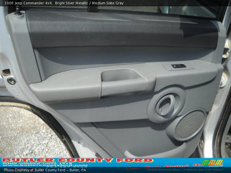 Bright Silver Metallic / Medium Slate Gray 2006 Jeep Commander 4x4