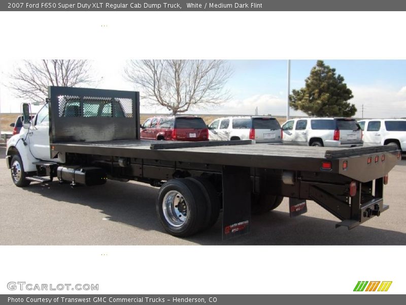 White / Medium Dark Flint 2007 Ford F650 Super Duty XLT Regular Cab Dump Truck