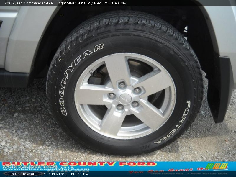 Bright Silver Metallic / Medium Slate Gray 2006 Jeep Commander 4x4