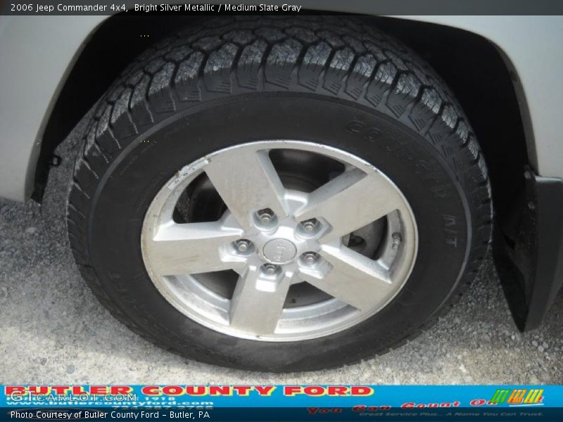 Bright Silver Metallic / Medium Slate Gray 2006 Jeep Commander 4x4