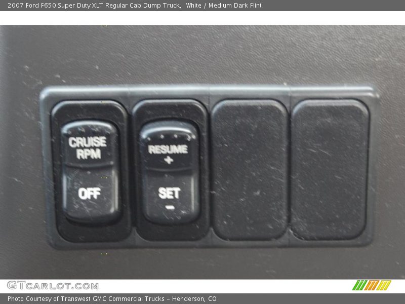 White / Medium Dark Flint 2007 Ford F650 Super Duty XLT Regular Cab Dump Truck