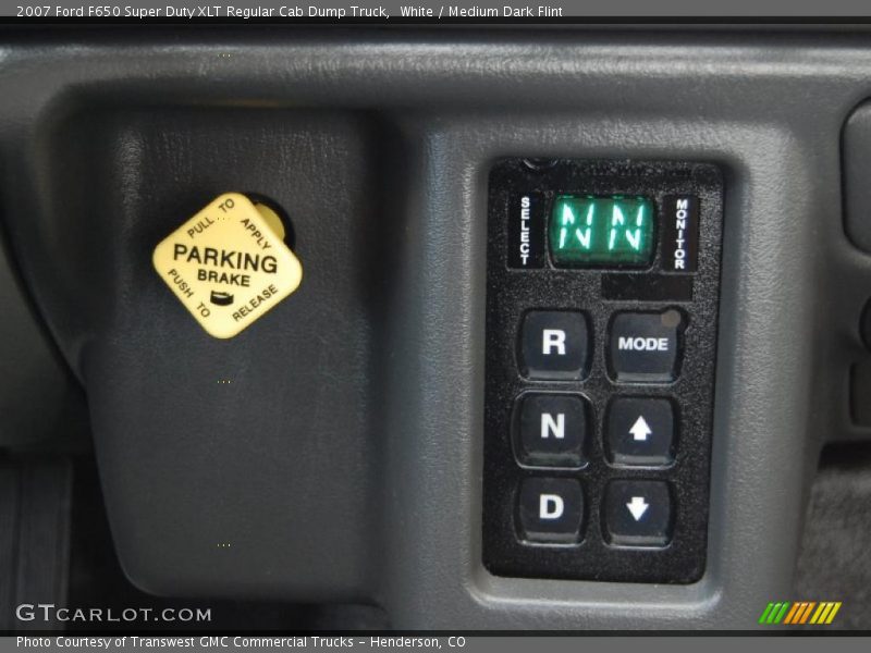 White / Medium Dark Flint 2007 Ford F650 Super Duty XLT Regular Cab Dump Truck