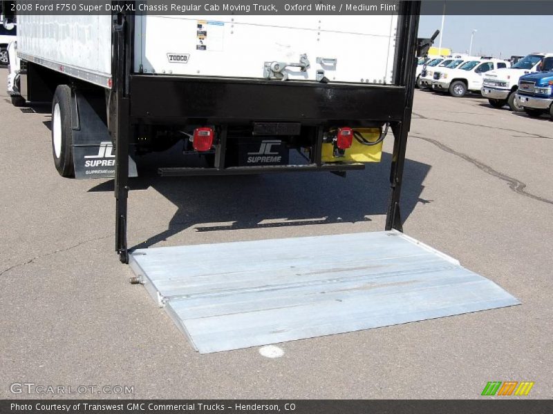 Oxford White / Medium Flint 2008 Ford F750 Super Duty XL Chassis Regular Cab Moving Truck