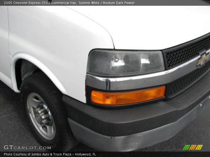 Summit White / Medium Dark Pewter 2005 Chevrolet Express 3500 Commercial Van