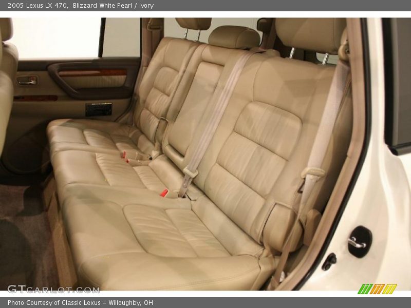 Blizzard White Pearl / Ivory 2005 Lexus LX 470