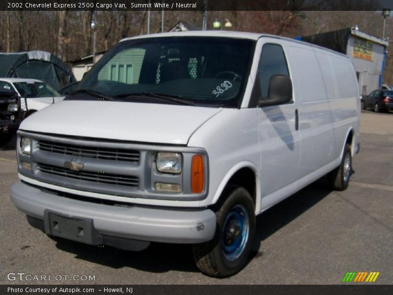 Summit White / Neutral 2002 Chevrolet Express 2500 Cargo Van