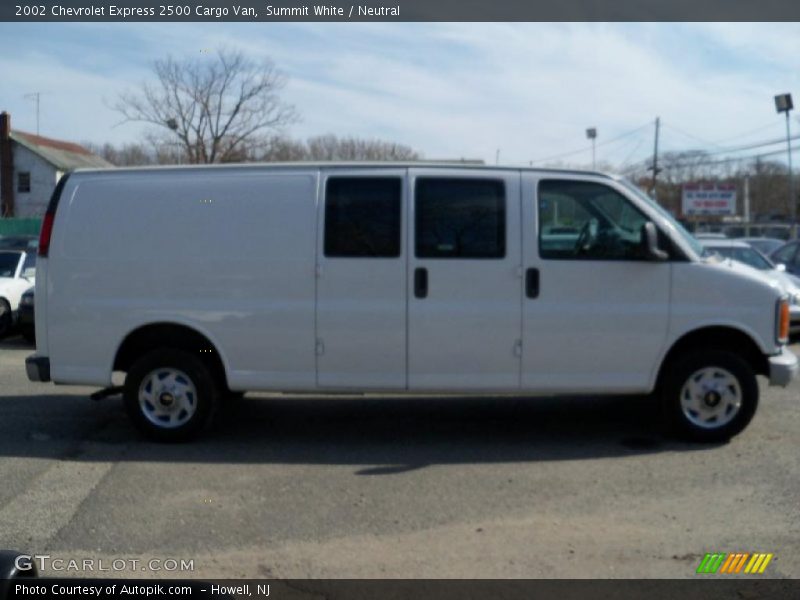 Summit White / Neutral 2002 Chevrolet Express 2500 Cargo Van