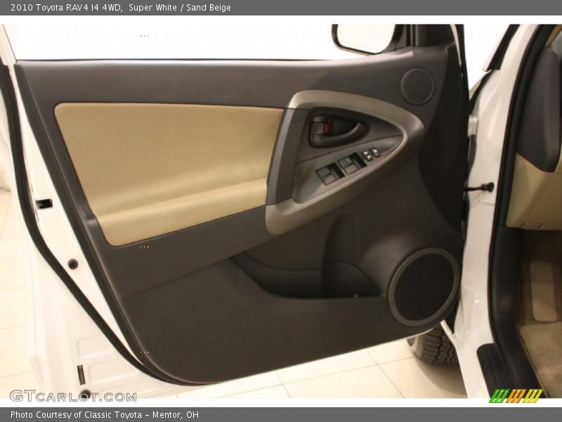 Super White / Sand Beige 2010 Toyota RAV4 I4 4WD