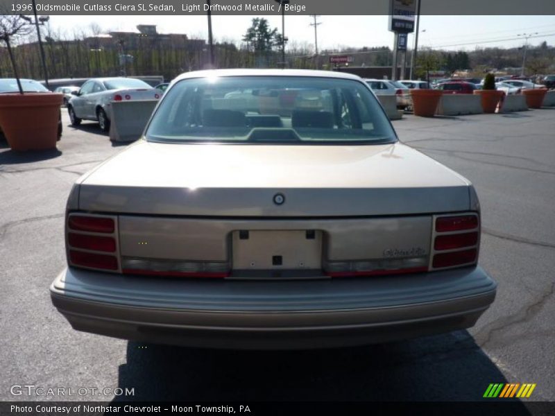Light Driftwood Metallic / Beige 1996 Oldsmobile Cutlass Ciera SL Sedan