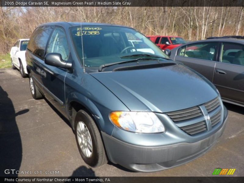 Magnesium Green Pearl / Medium Slate Gray 2005 Dodge Caravan SE