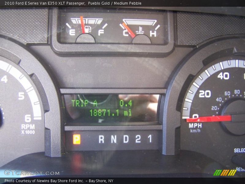 Pueblo Gold / Medium Pebble 2010 Ford E Series Van E350 XLT Passenger