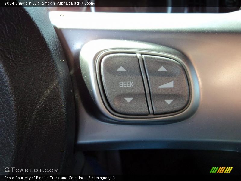Smokin' Asphalt Black / Ebony 2004 Chevrolet SSR
