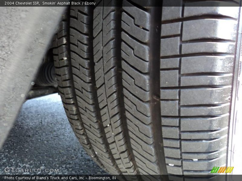 Smokin' Asphalt Black / Ebony 2004 Chevrolet SSR