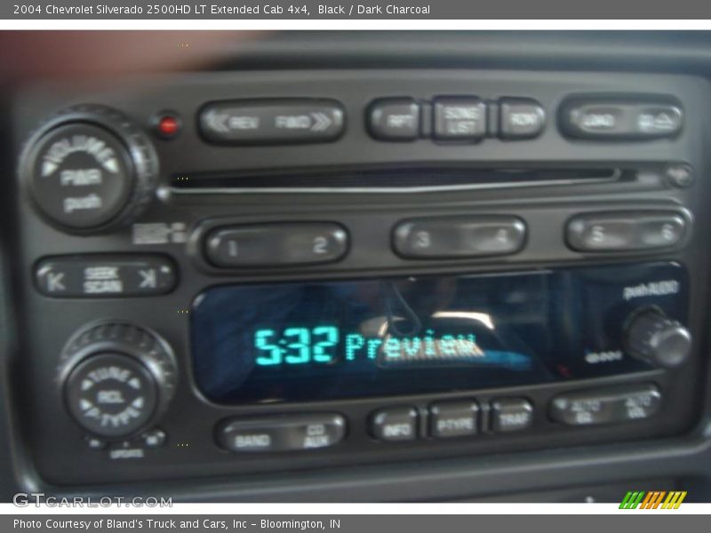 Black / Dark Charcoal 2004 Chevrolet Silverado 2500HD LT Extended Cab 4x4