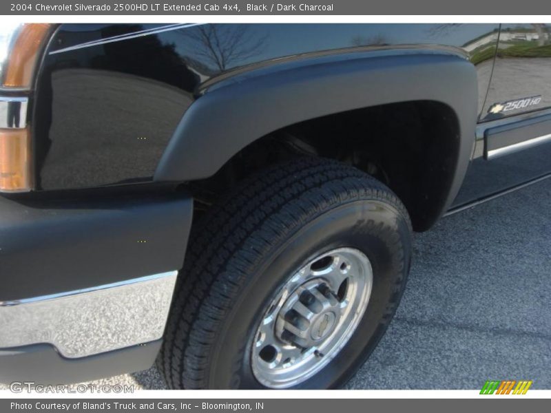 Black / Dark Charcoal 2004 Chevrolet Silverado 2500HD LT Extended Cab 4x4