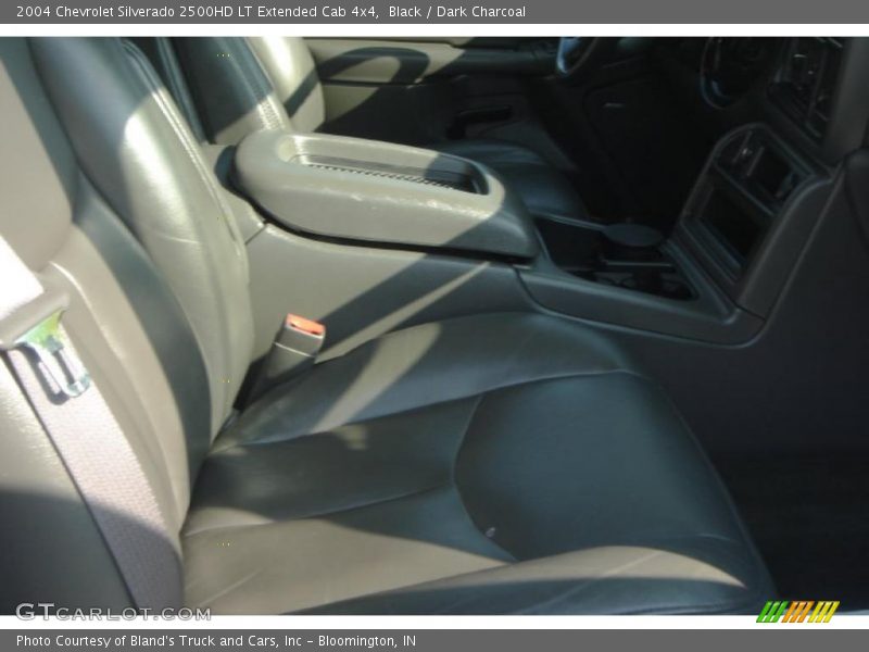 Black / Dark Charcoal 2004 Chevrolet Silverado 2500HD LT Extended Cab 4x4