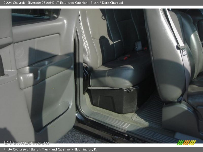 Black / Dark Charcoal 2004 Chevrolet Silverado 2500HD LT Extended Cab 4x4