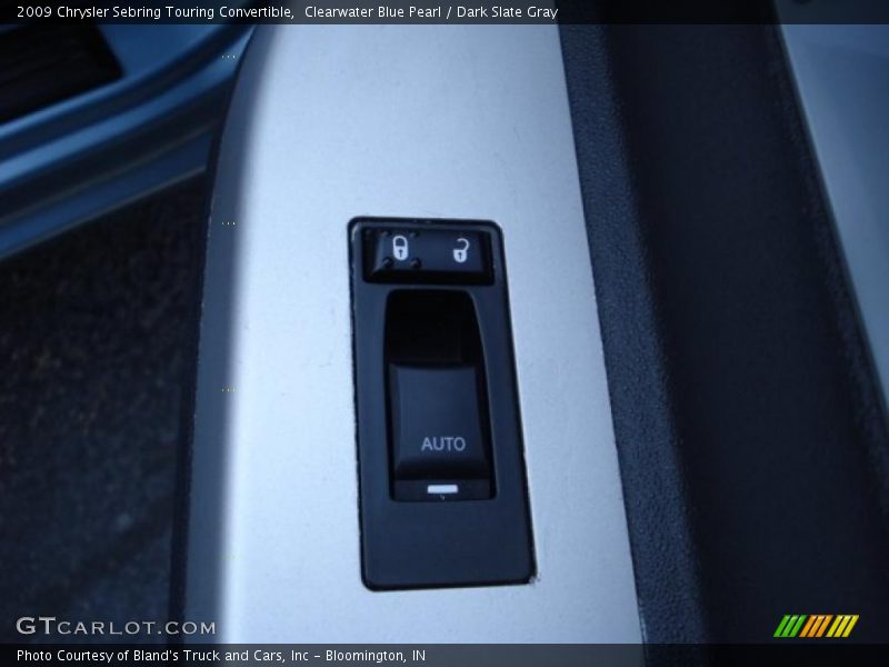 Clearwater Blue Pearl / Dark Slate Gray 2009 Chrysler Sebring Touring Convertible