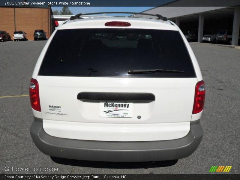 Stone White / Sandstone 2001 Chrysler Voyager