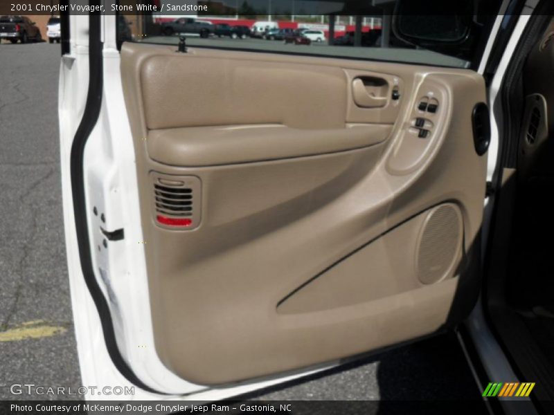 Stone White / Sandstone 2001 Chrysler Voyager