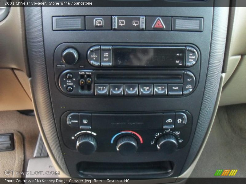 Stone White / Sandstone 2001 Chrysler Voyager