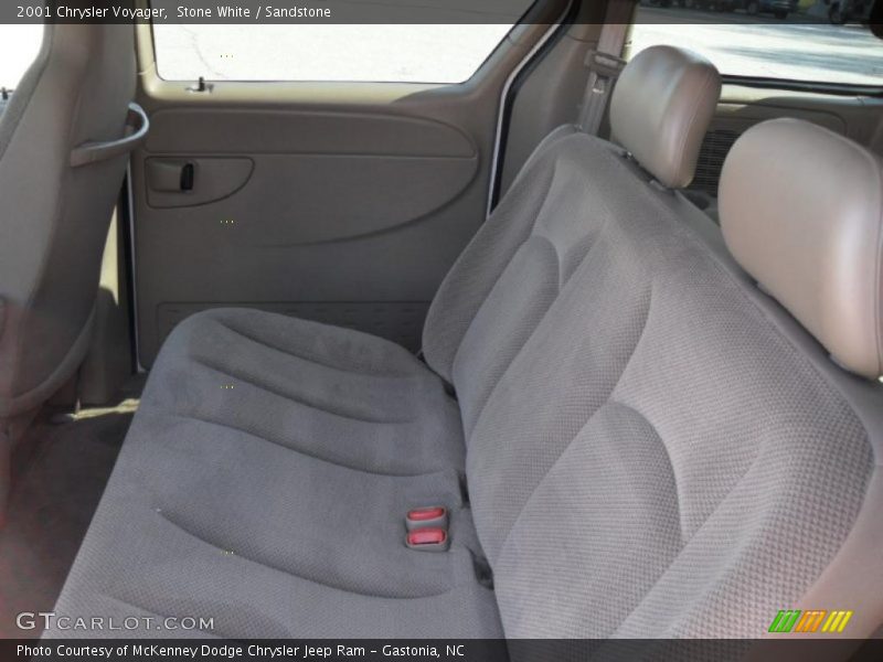 Stone White / Sandstone 2001 Chrysler Voyager