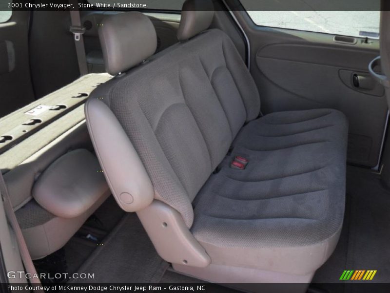 Stone White / Sandstone 2001 Chrysler Voyager