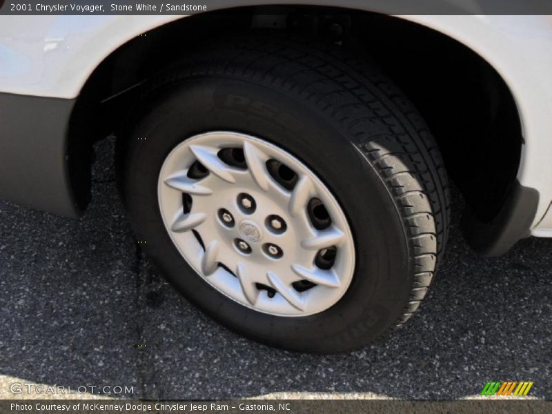 Stone White / Sandstone 2001 Chrysler Voyager