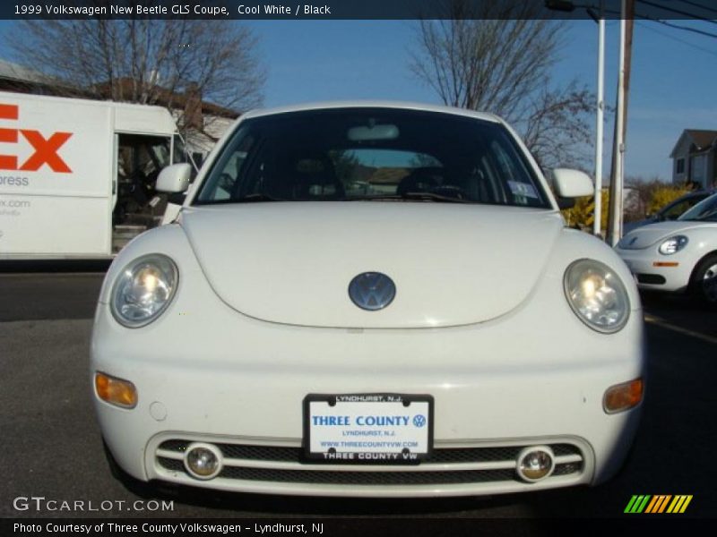 Cool White / Black 1999 Volkswagen New Beetle GLS Coupe