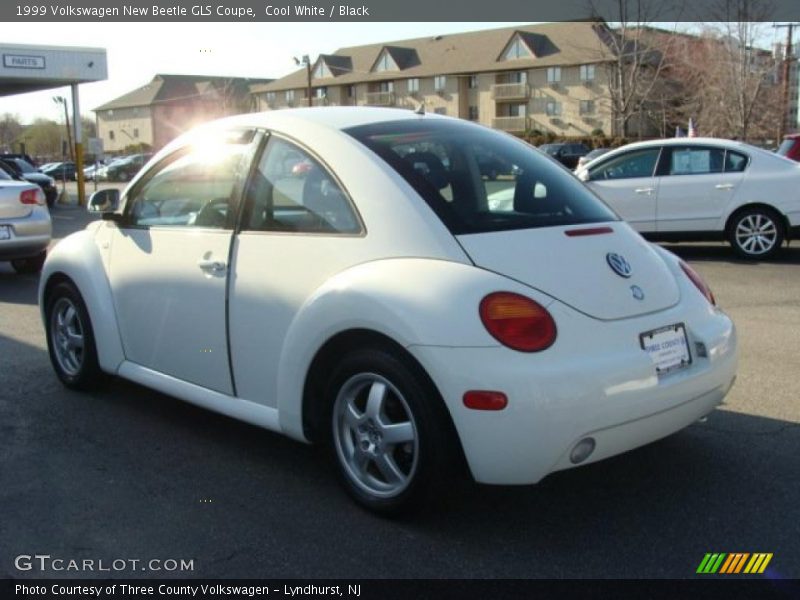 Cool White / Black 1999 Volkswagen New Beetle GLS Coupe