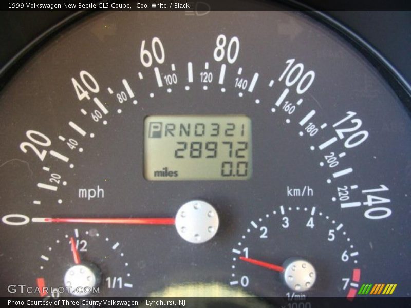 Cool White / Black 1999 Volkswagen New Beetle GLS Coupe