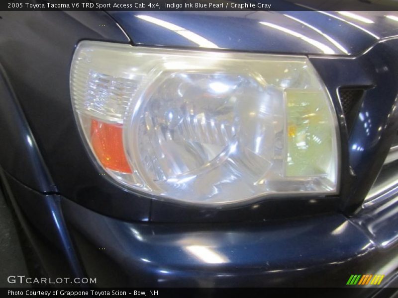 Indigo Ink Blue Pearl / Graphite Gray 2005 Toyota Tacoma V6 TRD Sport Access Cab 4x4