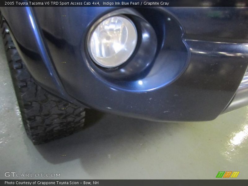 Indigo Ink Blue Pearl / Graphite Gray 2005 Toyota Tacoma V6 TRD Sport Access Cab 4x4