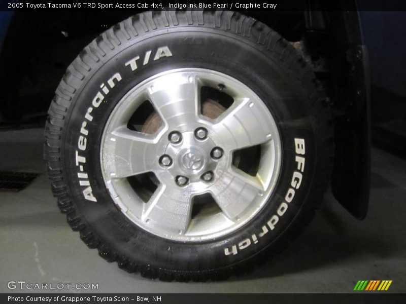 Indigo Ink Blue Pearl / Graphite Gray 2005 Toyota Tacoma V6 TRD Sport Access Cab 4x4