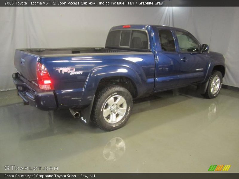 Indigo Ink Blue Pearl / Graphite Gray 2005 Toyota Tacoma V6 TRD Sport Access Cab 4x4