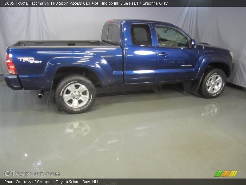 Indigo Ink Blue Pearl / Graphite Gray 2005 Toyota Tacoma V6 TRD Sport Access Cab 4x4