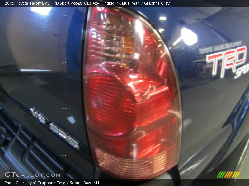 Indigo Ink Blue Pearl / Graphite Gray 2005 Toyota Tacoma V6 TRD Sport Access Cab 4x4