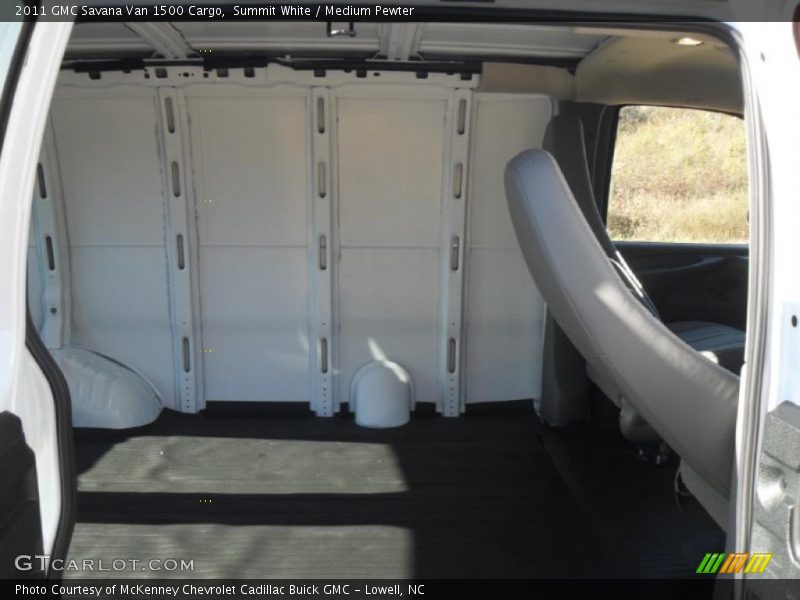 Summit White / Medium Pewter 2011 GMC Savana Van 1500 Cargo