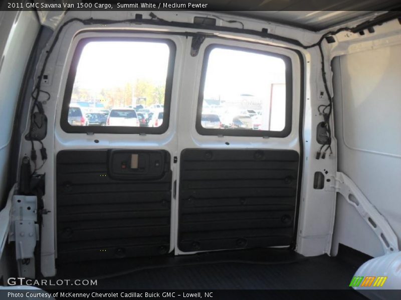 Summit White / Medium Pewter 2011 GMC Savana Van 1500 Cargo