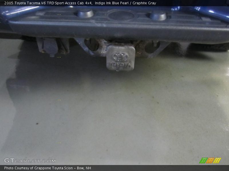 Indigo Ink Blue Pearl / Graphite Gray 2005 Toyota Tacoma V6 TRD Sport Access Cab 4x4