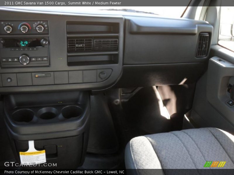 Summit White / Medium Pewter 2011 GMC Savana Van 1500 Cargo