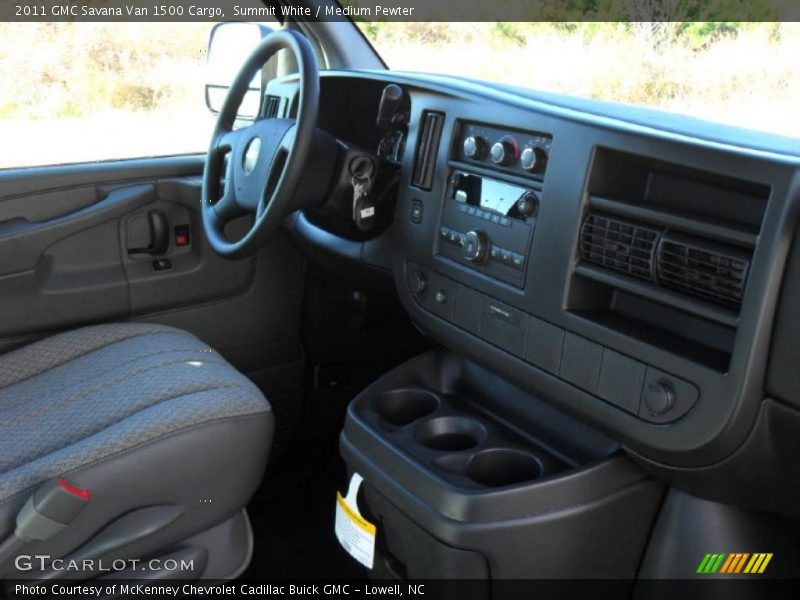 Summit White / Medium Pewter 2011 GMC Savana Van 1500 Cargo