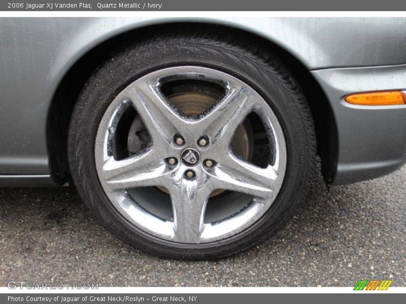 Quartz Metallic / Ivory 2006 Jaguar XJ Vanden Plas